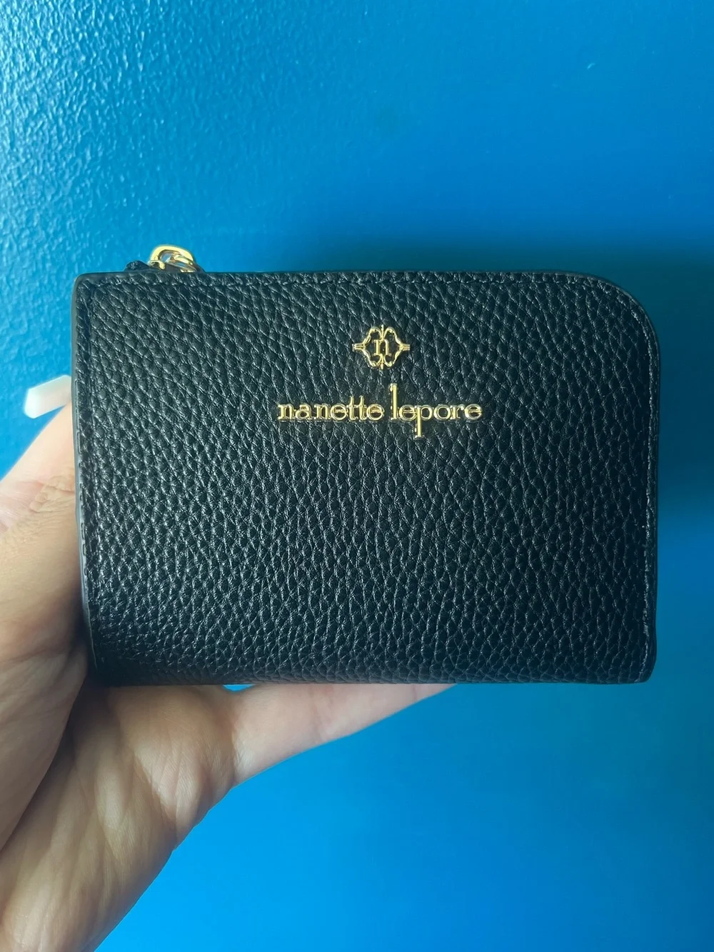 NWT Nanette Lepore Christie Black Pebbled Zip Around Card Case Wallet